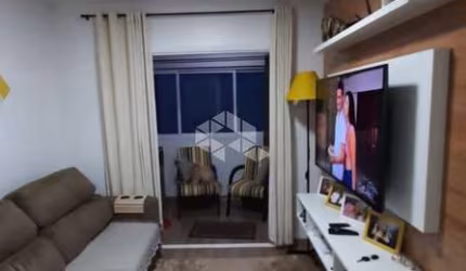 Apartamento com 56m², se encontra no primeiro andar, dois dormitórios, um banheiro, sacada fechada  e uma vaga para garagem, localizado no bairro Forq