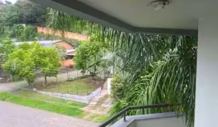 Apartamento com suíte, no bairro Universitário