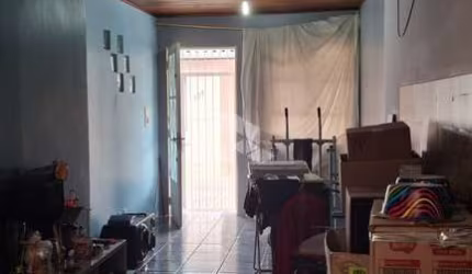 Casa 2 dormitórios e 1 vaga de garagem no Nossa Sra da Saúde