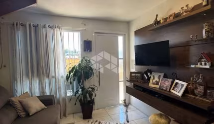 Casa sobrado com 51m de 2 pavimentos semimobiliado ,2 dormitórios uma vaga de garagem no loteamento Caravagio I I .