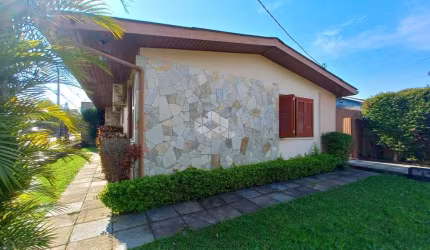 Casa 3 dormitórios, Piscina, Próximo a Orla Ipanema