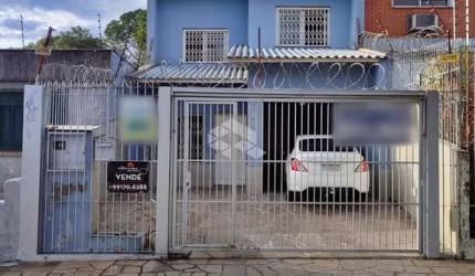 Casa com 4 dormitórios, 233 metros no bairro Partenon.
