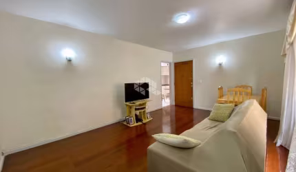 Apartamento com 02 dormitórios e 01 vaga com 89m² no Menino Deus.