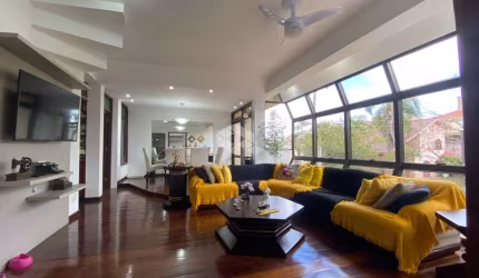 Casa 03 dormitórios e 04 vagas com 400m² no Jardim Itú em Poa.