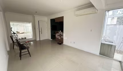 Apartamento Garden de 2 dormitórios com vaga de garagem, no Jardim Botânico em porto Alegre.