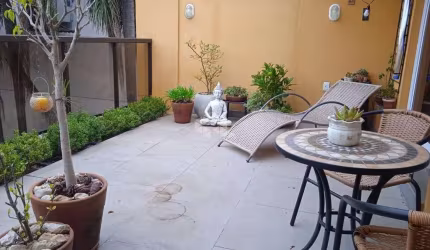 Sobrado em condomínio  no Bairro Medianeira
