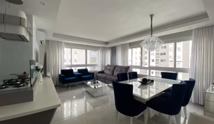 Apartamento 2 dormitórios e 2 vagas no bairro São Sebastião.