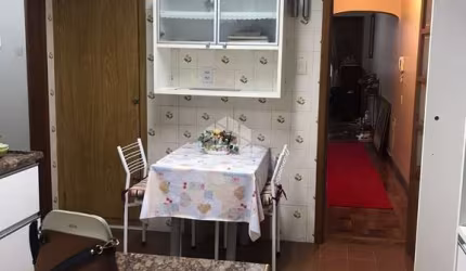 Apartamento  com 3 Dormitórios no Centro de Porto Alegre/RS