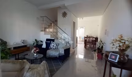 Casa com 2 suítes