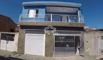 Sobrado á venda com Energia Solar - 200M2 por R$ 650.000,00 - Guaianazes.