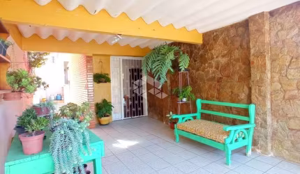 Casa 3 dormitorios em rua Tranquila, Jardim Sabará