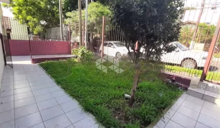 Casa à Venda com 3 quartos/ dormitórios no Bairro Passo da Mangueira, Porto Alegre.