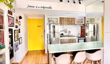 Apartamento com 2 dormitórios, 1 Suíte, 1 vaga coberta, bairro Cristo Redentor em Porto Alegre.