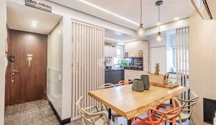 Belíssimo apartamento de 3 dormitórios, reformado, Av. Carlos Gomes com Nilo Peçanha