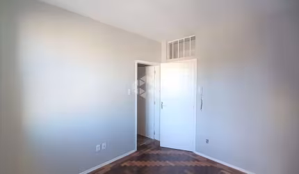 Apartamento com 02 dormitórios - bairro Navegantes