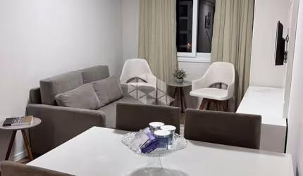 Apartamento 1 dormitório com vaga coberta em Gramado