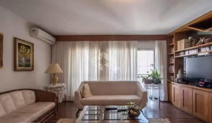 Apartamento com 4 Quartos e 2 banheiros à Venda, 166 m² por R$ 1.550.000