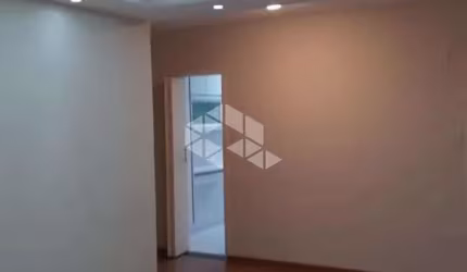 Apartamento de 98m² com 3 dormitórios, sendo 1 suíte, 1 vaga. Em andar baixo.
