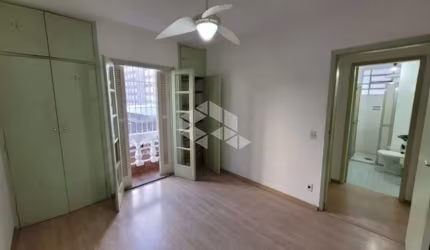 Apartamento com 2 Quartos e 2 banheiros à Venda, 72 m² por R$ 750.000