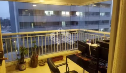Lindo apartamento de 2 quartos com suíte e vaga na Barra Funda, São Paulo:  hall, living, sacada, dependência empregada e lazer completo