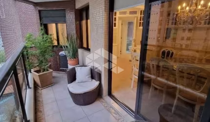 Apartamento à venda em Indianópolis, São Paulo-SP, com 3 quartos, 1 suíte, 2 salas, 4 banheiros e 1 vaga, TERRAÇO. 120 m² de área. Venha conferir!