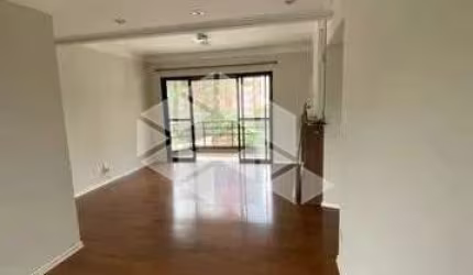 Apartamento à venda em SP, na Vila Andrade. 3 quartos (1 suíte), 2 salas, lareira, terraço gourmet, 3 banheiros, 2 vagas, Dep. Empregada, 110m². LAZER