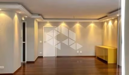 Apartamento à venda em SP, no bairro Real Parque. 4 quartos, 3 suítes 1 closet, 2 salas, 1 terraço, 5 banheiros, 3 vagas, 196 m² de área. Venha confer