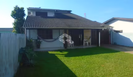 Casa a venda no centro do Passo de Torres - SC