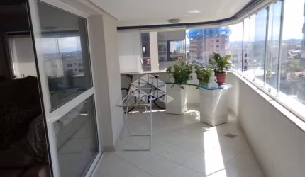 Apartamento 3 dormitórios