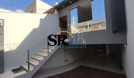 VENDE-SE CASA NO CASTANHEIRAS (R$ 560.000,00)