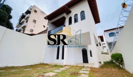 VENDE-SE CASA NO MORADA DO VALE (R$ 820.000,00)