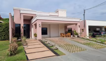 Casa 4 Quartos sendo 2 Suítes - Cond. Bosque dos Ipês