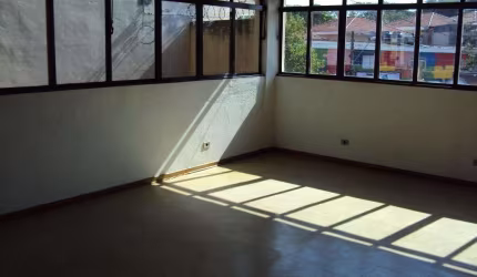 SALAS EM PRÉDIO COMERCIAL