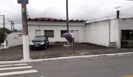 Salão comercial de 45 m² para locação - Bairro Cidade Dutra