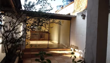 Casa á venda - Jardim Castro Alves