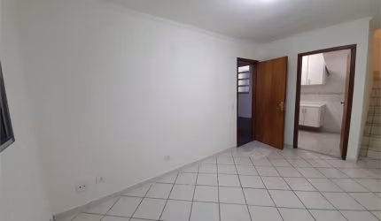 Sobrado 2 quartos e uma Vaga - venda - Condomínio Res. VILA INGLESA II Cupecê