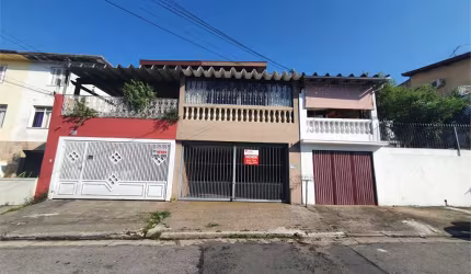 Sobrado 3 quartos à venda - Bairro Chácara Flora