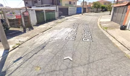 Venda de casa em uma ótima localização no bairro Butantã.