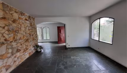 Casa á venda - Bairro Interlagos