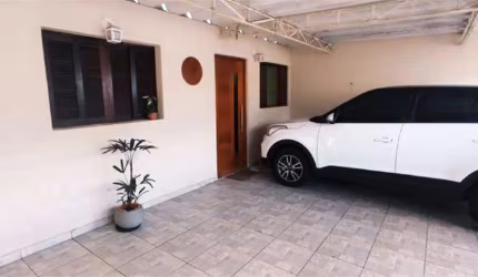 Casa Térrea Reformada com Edícula e Ótima Localização no Grajaú