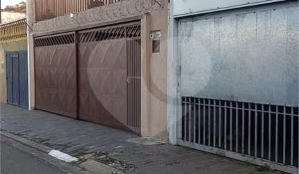 Casa térrea com 03 dormitórios a venda no Bairro Jordanópolis
