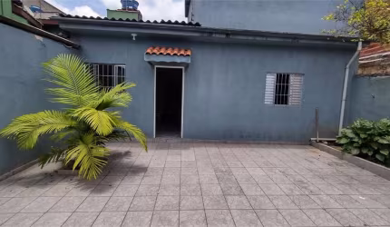 Casa à venda - Região de Interlagos.