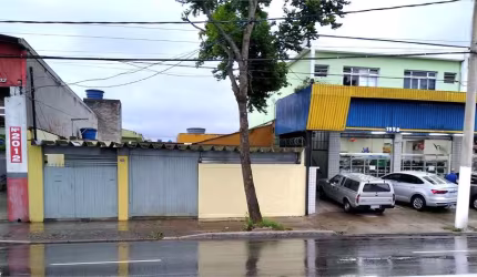 Casa terreá à venda na  av Atlântica.