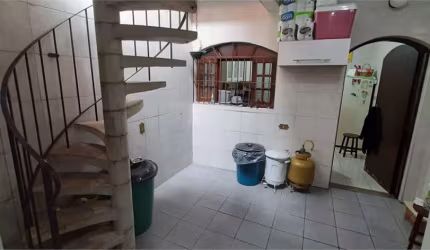 Sobrado de 2 quartos Cidade Dutra