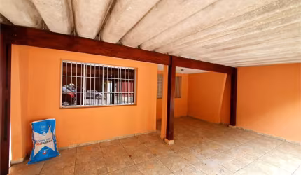 Casa Térrea com 2 Quartos e Área Gourmet Próxima ao Autódromo de Interlagos