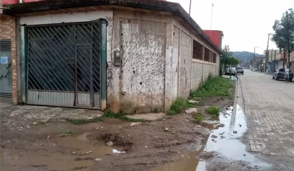 Casa com 1 quarto  - Á Venda no condomínio Vargem Grande!