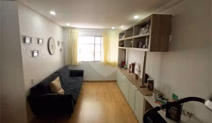 Apartamento para venda na Vila Sofia, com 03 dormitórios e 01 suíte