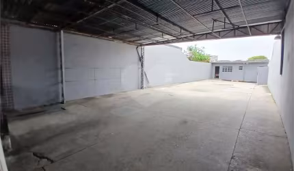 Prédio comercial para venda ou locação no Bairro Campo Grande