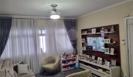 Sobrado Espaçoso - 4 quartos com suíte  - Chácara Monte Alegre - SP