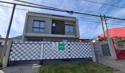 Excelente sobrado para locação no bairro Alto Boqueirão